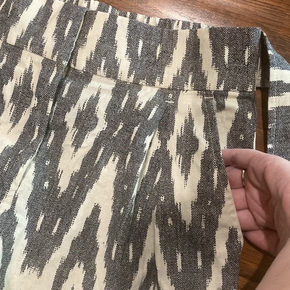J Crew linen blend geometric shorts size 0 - Picture 5 of 6